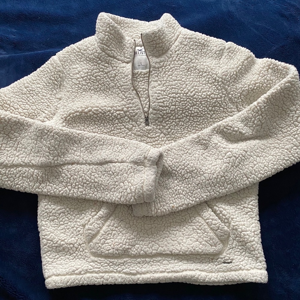 Hollister fur half zip up